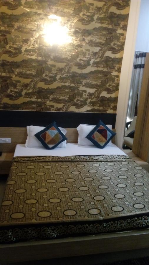 Hotel Desire Hisar ภายนอก รูปภาพ