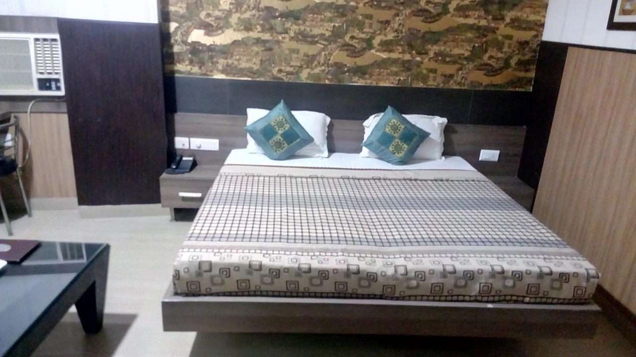 Hotel Desire Hisar ภายนอก รูปภาพ
