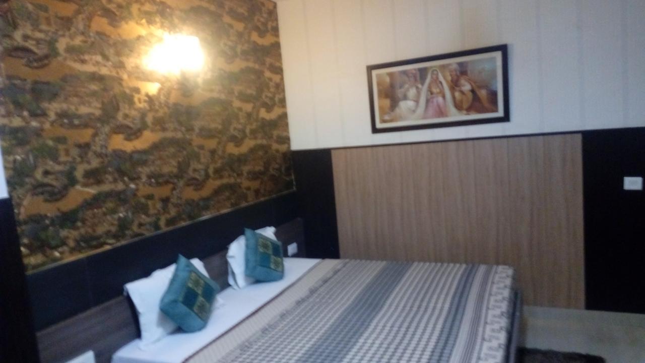 Hotel Desire Hisar ภายนอก รูปภาพ